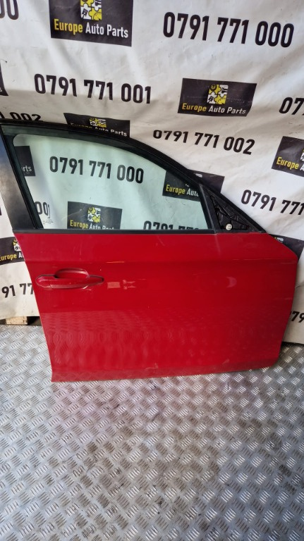 Usa dreapta fata BMW seria 1 E87 E81 2.0 D an 2011