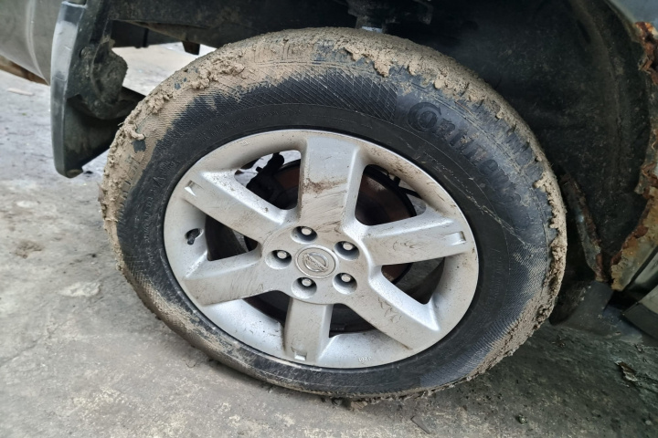 Usa dreapta fata complet echipata Nissan