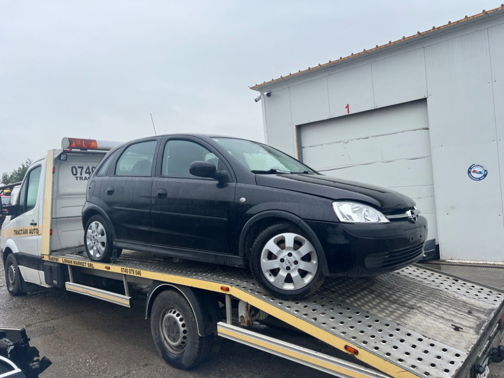 Usa dreapta fata complet echipata Opel Corsa C 2003 Hatchback 1,7 dti