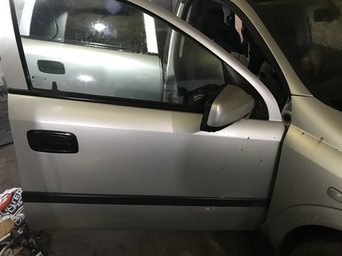 Usa dreapta fata cu defect Opel Astra G