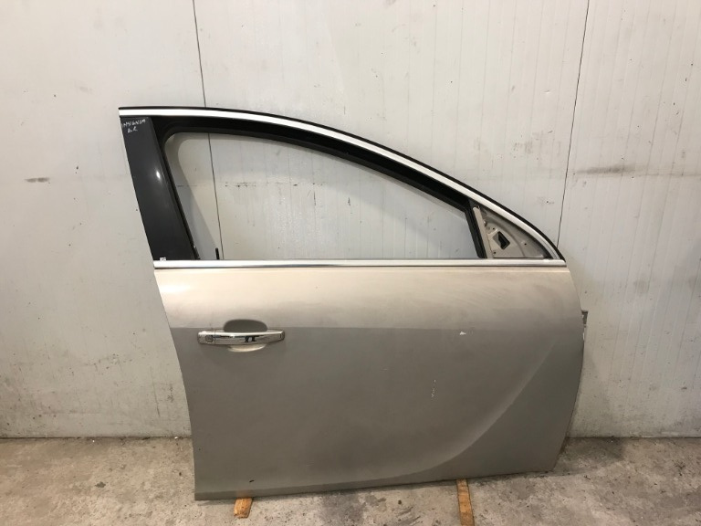 Usa dreapta fata dezechipata opel insignia a 2008 - 2012