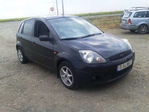 Usa dreapta fata Ford Fiesta - 2003 - hatchback