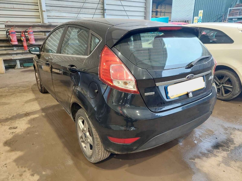 Usa dreapta fata Ford Fiesta 6 2013 HATC