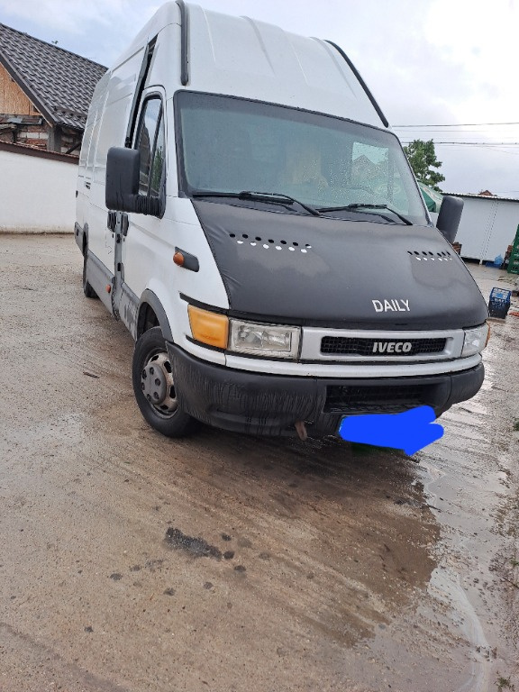 Usa dreapta fata Iveco Daily 3 2005 autoutilitara 2,8