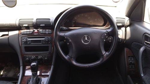 Usa dreapta fata Mercedes C-Class W203 2