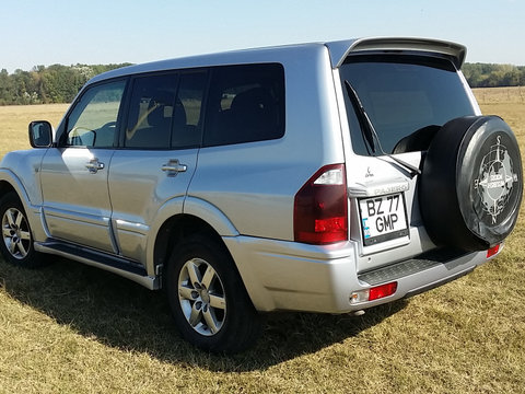 Usa dreapta fata Mitsubishi Pajero 2006 Jeep 3.2