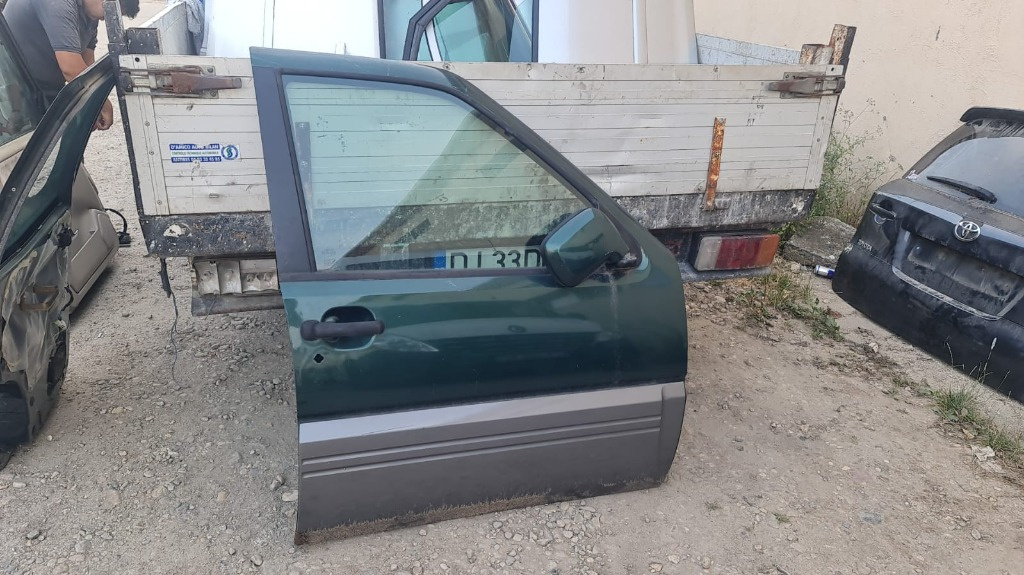 Usa dreapta fata NISSAN TERRANO 2 DIN 2005