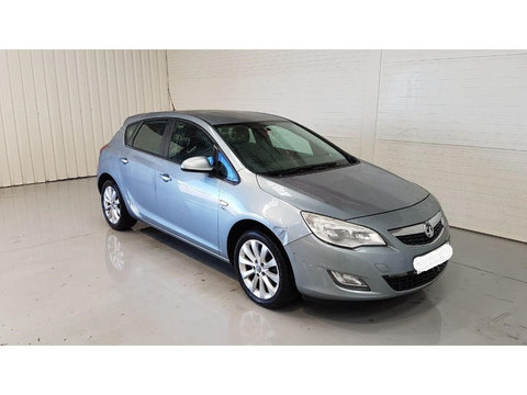 Usa dreapta fata Opel Astra J 2012 Hatchback 1.7 CDTI LPV/A17DTJ