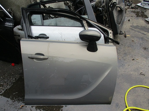 Usa dreapta fata Opel Meriva B