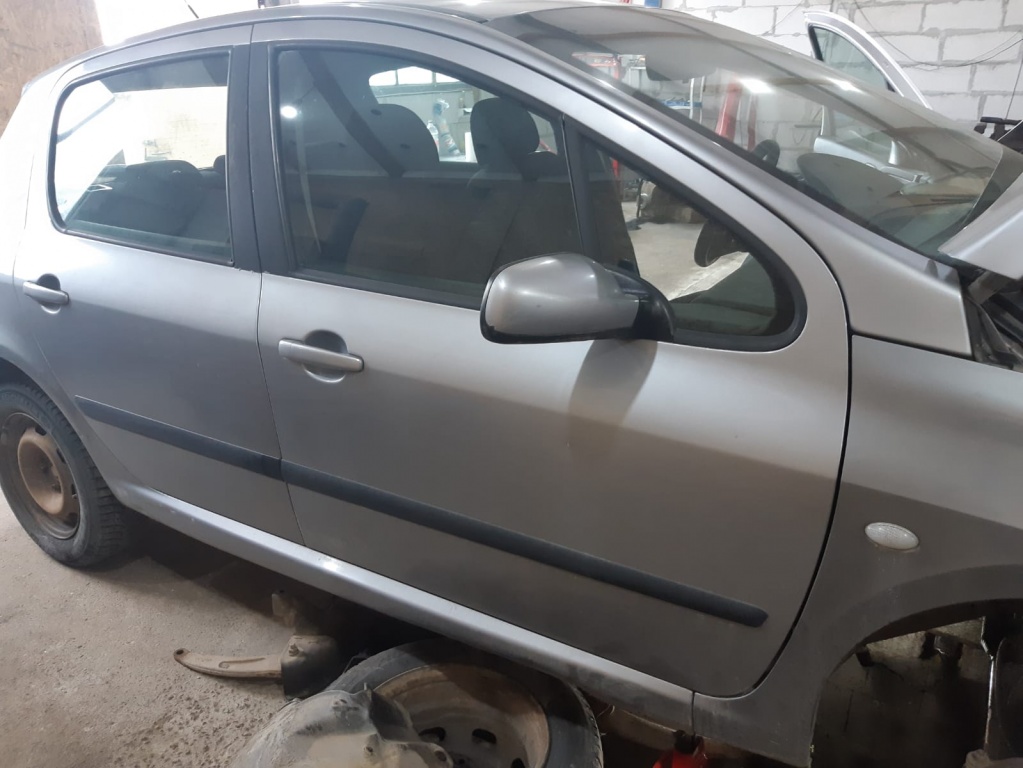 Usa dreapta fata Peugeot 307