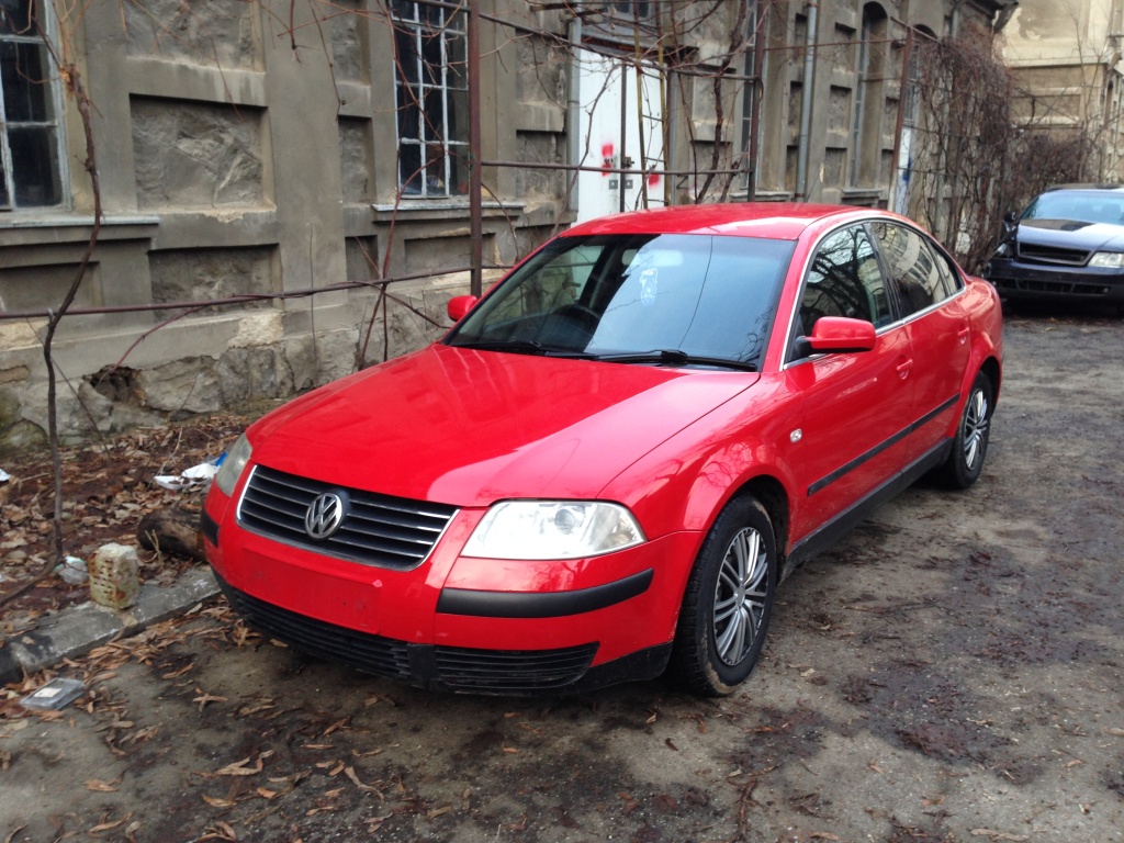 Usa dreapta fata rosie Vw Passat B5.5 2001 2.0