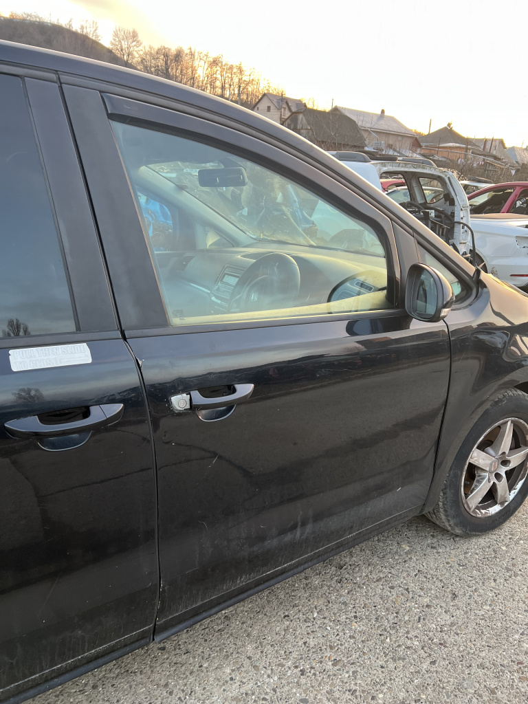 Usa dreapta fata Seat Alhambra 2.0 2012, CU DEFECT