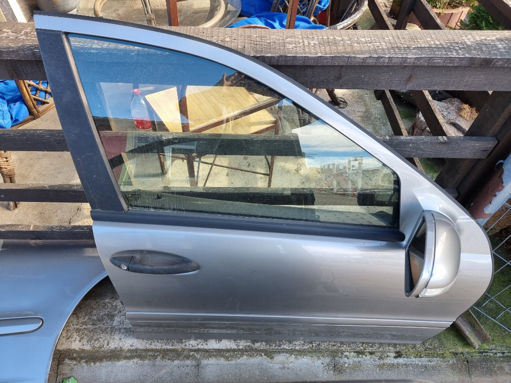 Usa dreapta fata (tabla goala) Mercedes C Class W203