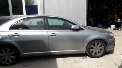 Usa dreapta fata Toyota Avensis T25 2008