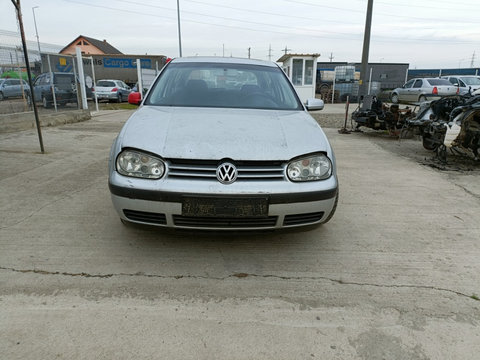 Usa dreapta fata Volkswagen Golf 4 2002 Hatchback 1.6