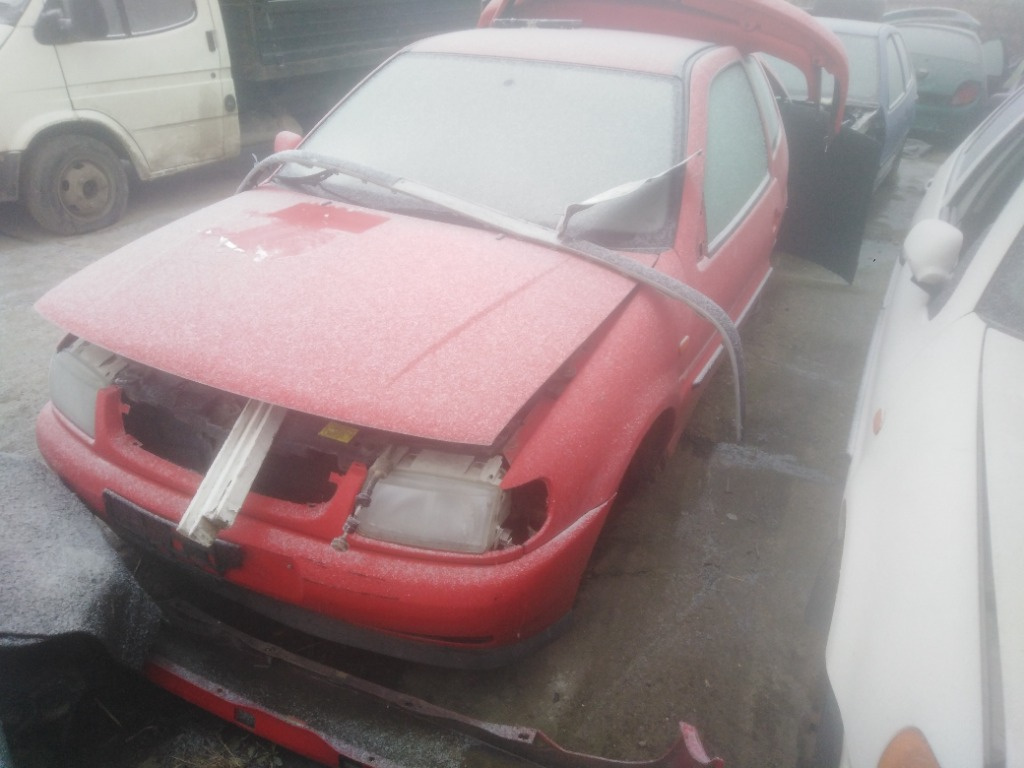 Usa dreapta fata Volkswagen Polo 6N 1995 Hatchback 1.0 benzina (AEV)