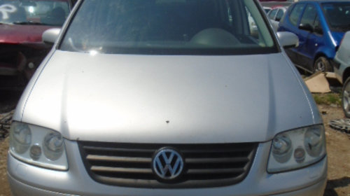 Usa dreapta fata Volkswagen Touran 2005 