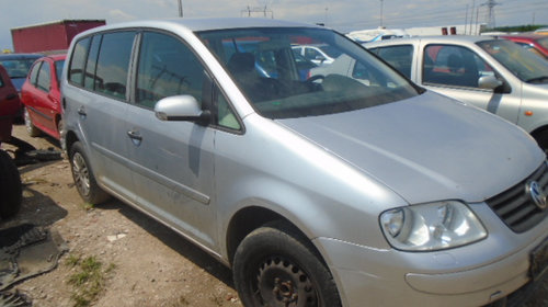 Usa dreapta fata Volkswagen Touran 2005 