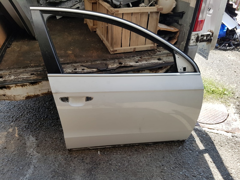 Usa dreapta fata VW Passat B7 2012
