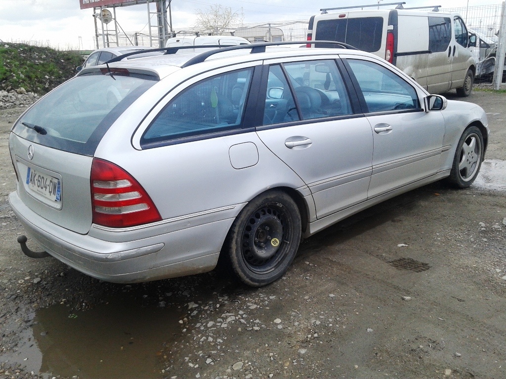 Usa dreapta spate argintie (dezechipata) Mercedes C-Class w203 break - 2002