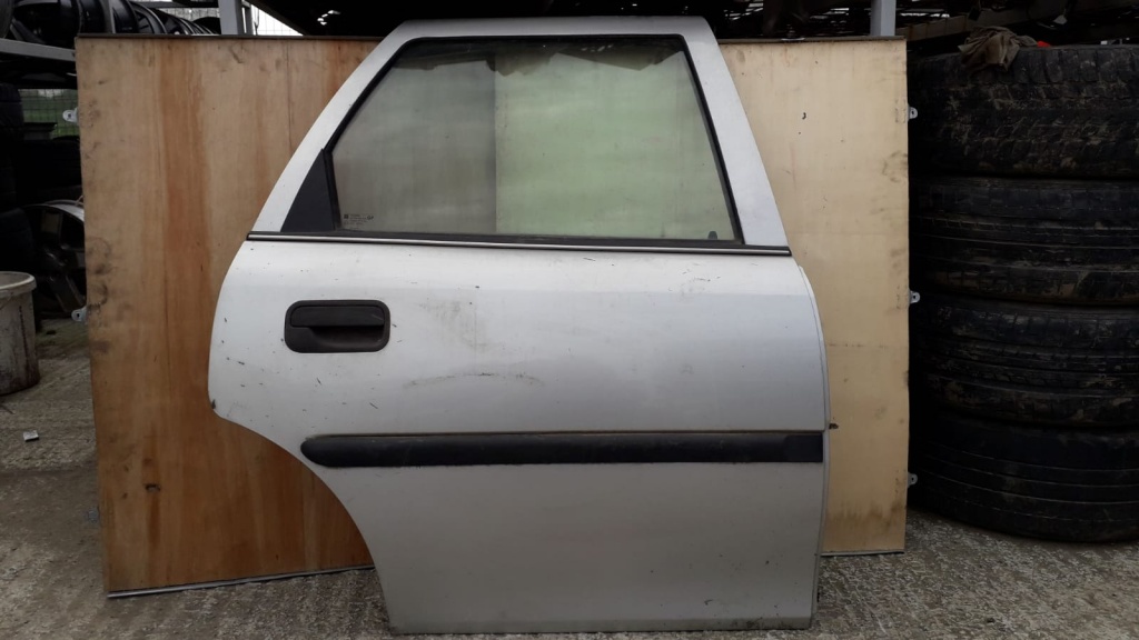 Usa dreapta spate gri Opel Vectra B Combi fara rug