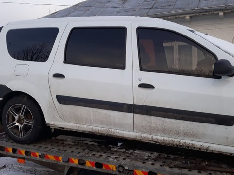 Usa dreapta spate lateral DACIA LOGAN MCV - alba cu bandou in stare f buna , fara rugina