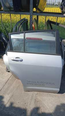 Usa dreapta spate Nissan Tiida hatchback
