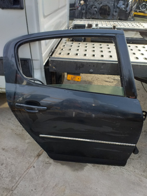 Usa Dreapta Spate Peugeot 407 Hatchback