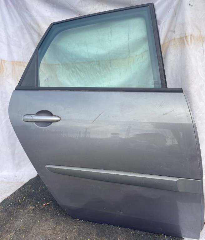 USA DREAPTA SPATE RENAULT MEGANE SCENIC 2 CULOARE GRI INCHIS