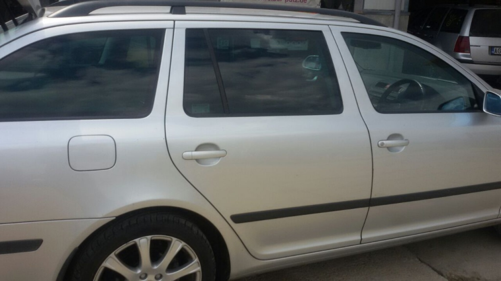 Usa dreapta spate skoda octavia 2 combi culoare gri