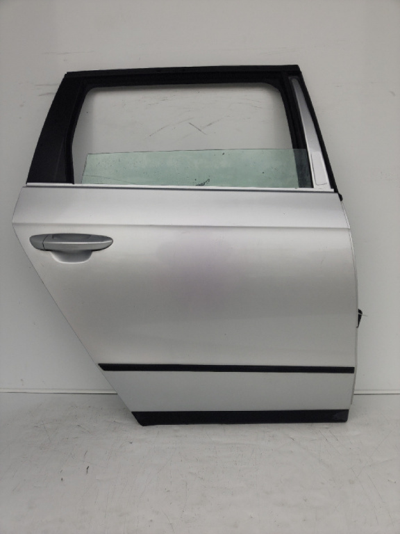 Usa dreapta spate Volkswagen Passat B6 an 2008 cod piesa 3C9833056F