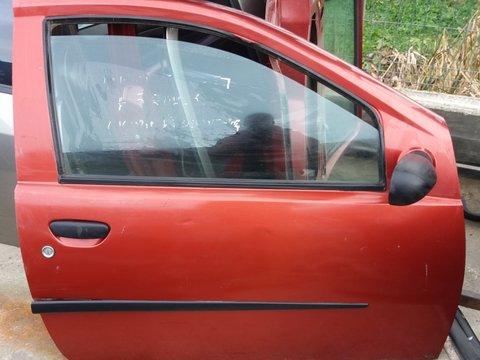 Usa fata dreapta Fiat Punto, din 2002