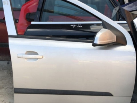 Usa Fata Dreapta Opel Astra H (2004-2010) oricare gri deschis