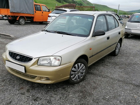 Usa fata Hyundai Accent 2 2002 1.5 Benzina Cod Motor G4EB 90CP/66KW