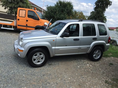 Usa fata / spate jeep cherokee, an 2003