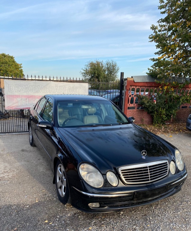 Usa fata stanga/dr Mercedes E Class 2.7CDI Automat 2004