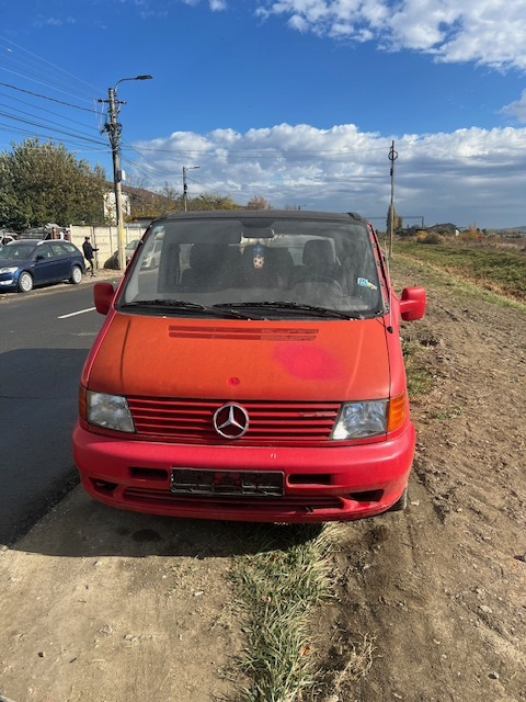 Usa fata stanga Mercedes-Benz Vito W638 [1996 - 2003] Mixto minivan 4-usi 108 D MT (79 hp) Mercedes-Benz Model Vito, An de fabricare 1998, motor de 2.2 diesel, 58kW