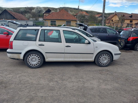 Usa fata Volkswagen Golf 4 2000 1.9 TDI Diesel