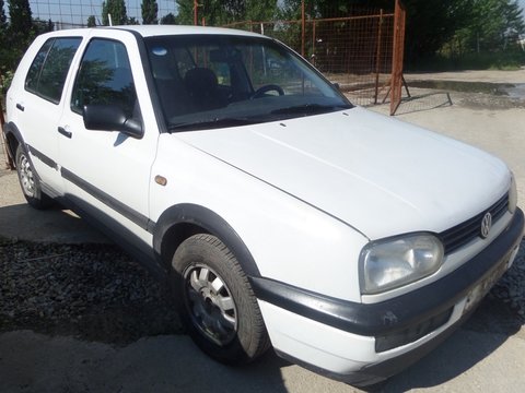 Usa Fata VW Golf 3 din 1997