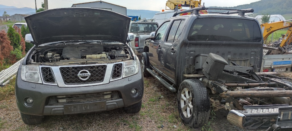 Usa nissan navara pathfinder