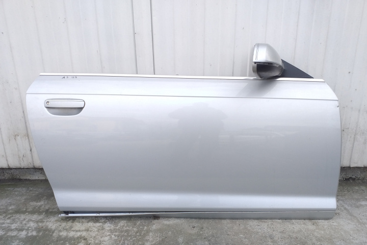 Usa / Portiera dreapta dezechipata usa dreapta fata Audi A3 8P Cabrio Gri Audi A3 8P/8PA [2th facelift] [2008 - 2013] Cabriolet 2.0 TDI MT (140 hp) Audi A3 Cabrio Facelift