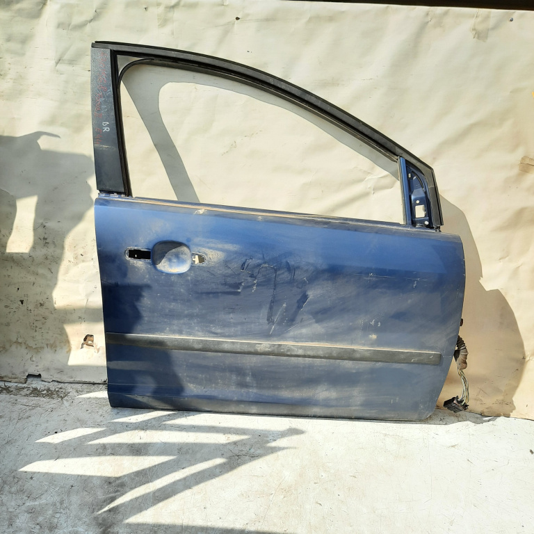 Usa / Portiera Dreapta,fata,Albastru,Negru Ford FOCUS Mk 2 2005 - 2010
