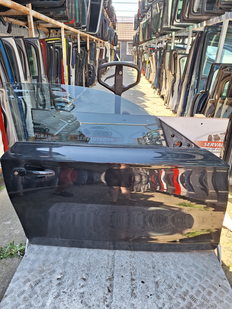 Usa / Portiera dreapta fata BMW Seria 1 LCI (2008-