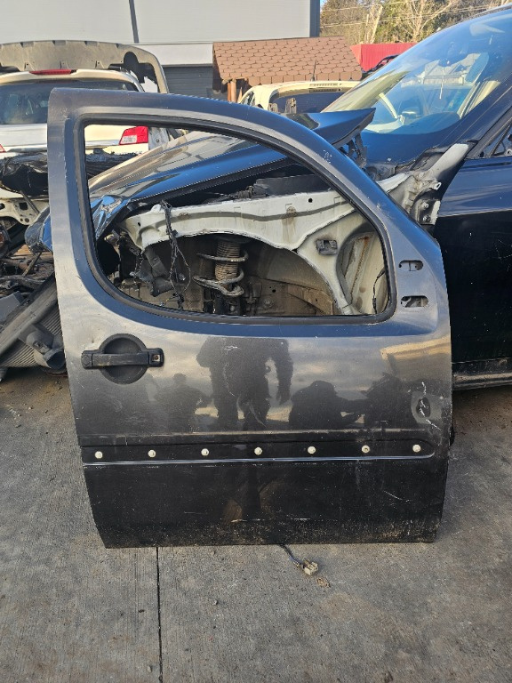 Usa portiera dreapta fata Fiat Doblo an 2007 originala din dezmembrări