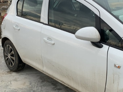 Usa portiera dreapta fata Opel Corsa D 2007