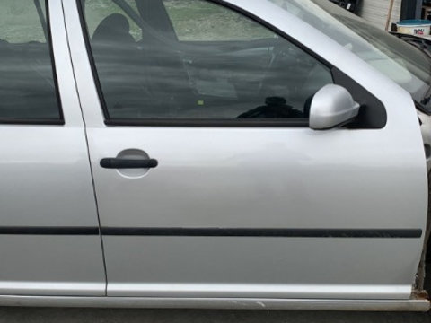 Usa portiera dreapta fata VW Golf 4 2002 hatchback
