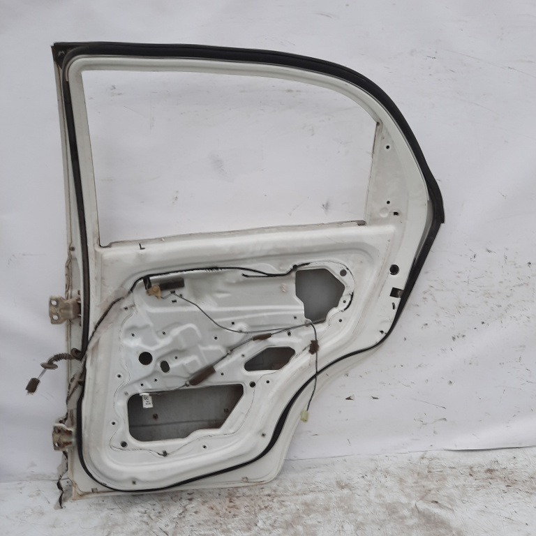 Usa / Portiera Dreapta,spate,Alb Chevrolet SPARK 2