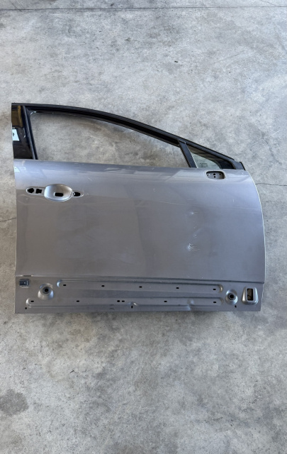 Usa / Portiera fata dreapta cu defect cu defect Renault Scenic 3 [facelift] [2012 - 2013] Minivan 1.5 dCi MT (110 hp) K9K836 TL4047
