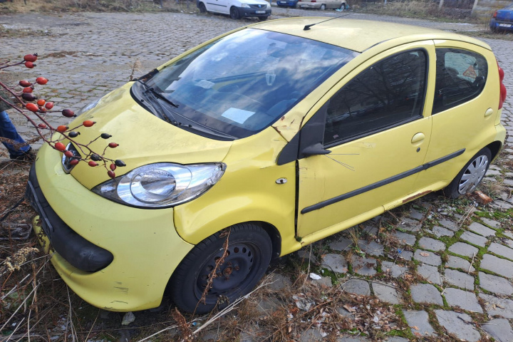Usa / Portiera fata stanga Peugeot 107 [2005 - 2008] Hatchback 5-usi 1.0 AMT (68 hp)