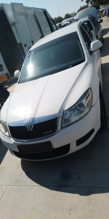 Usa / Portiera fata stanga Skoda Octavia 2 [faceli